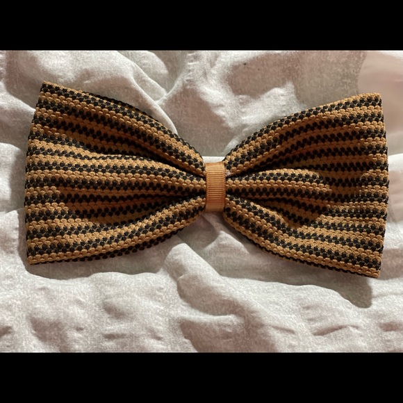 🍂 5/$20 HAIR BOWS 🍂 - Picture 4 of 9